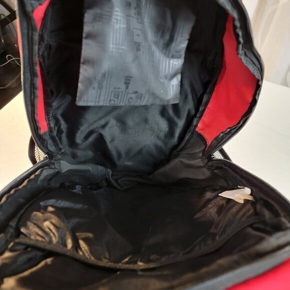 OGIO x EA SPORTS Backpack - Red and Black - Great Condition! - Picture 9 of 13